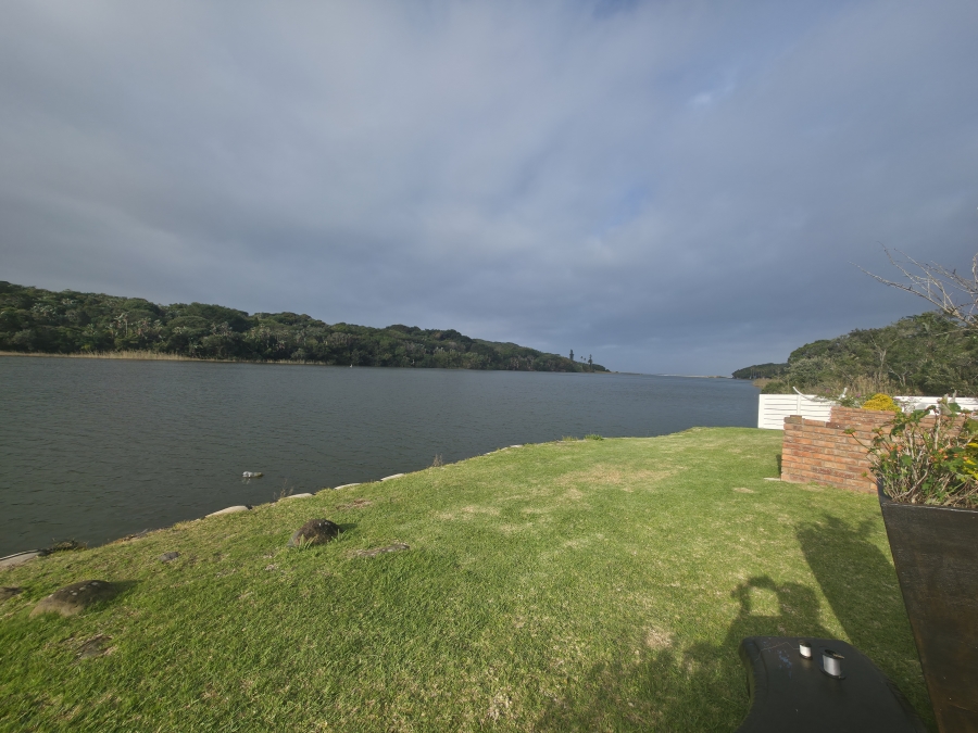 2 Bedroom Property for Sale in Bonza Bay Eastern Cape